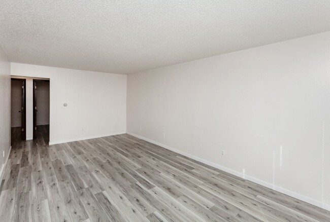 Building Photo - 1020 Williams St