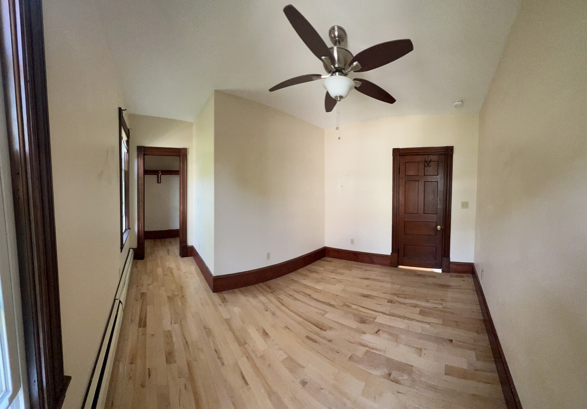 Building Photo - 19 Hickok Pl