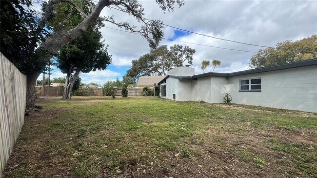 Building Photo - 10380 Tangelo Rd