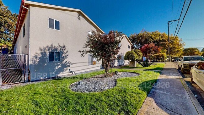 Building Photo - 308 Cooper Ln