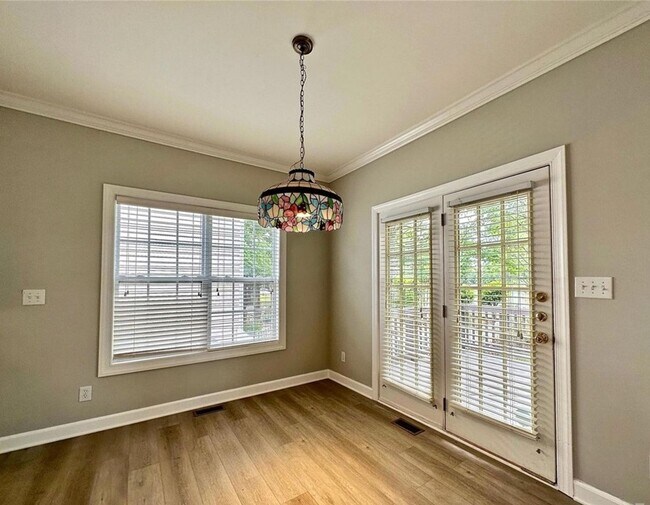 Building Photo - 4 BR/2.5BA | Newly Renovated Single Family Home |Fenced backyard| Elegant Brick Home in the Heart...