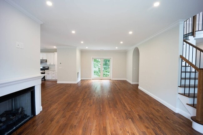 Building Photo - 1 Kewanee Rd