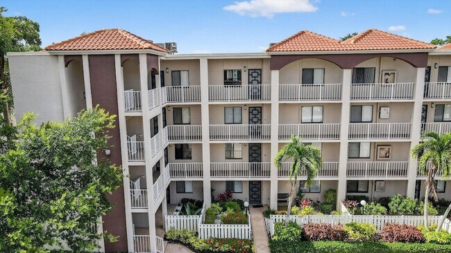 Building Photo - 6193 Pointe Regal Cir
