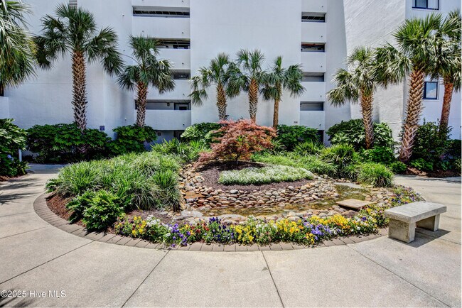 Building Photo - 322 Causeway Dr