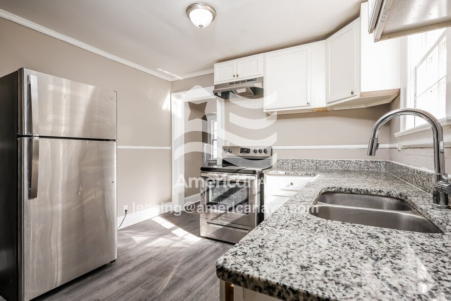 Building Photo - 2782 Suwanee Ave