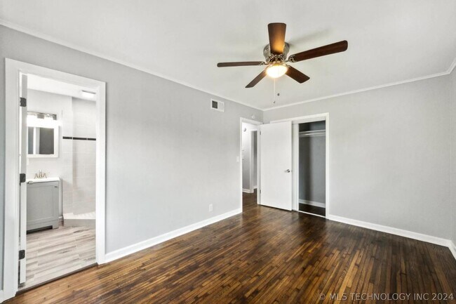 Building Photo - 5720 E 29th St