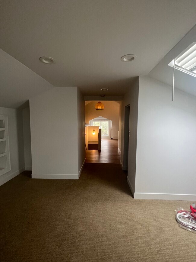 Building Photo - 3S270 Williams Rd