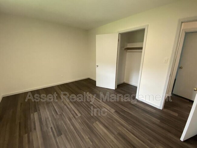 Building Photo - 221 Pattie Gap Rd