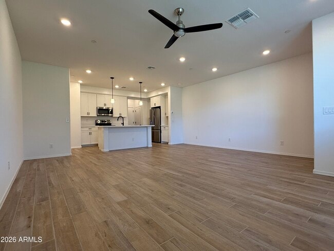 Building Photo - 2628 S Voyager Dr