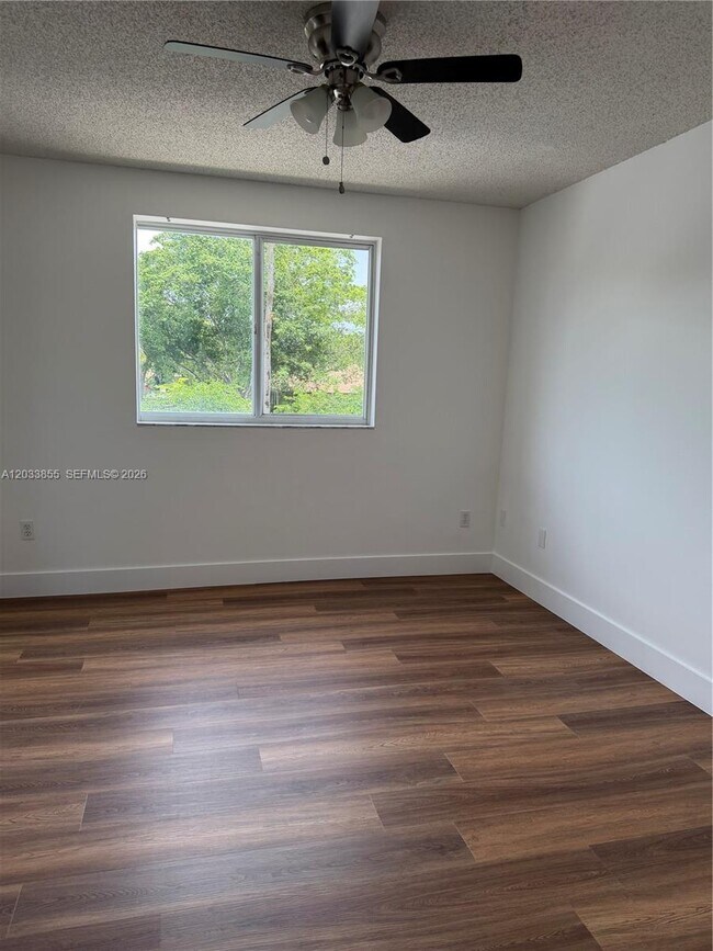 Building Photo - 2620 S University Dr