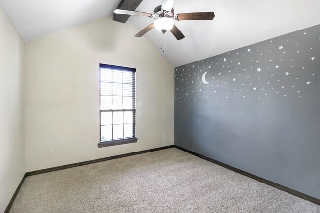 Building Photo - Beautiful 3 bed+office, 2 bath, 2 car Home located in The Grove