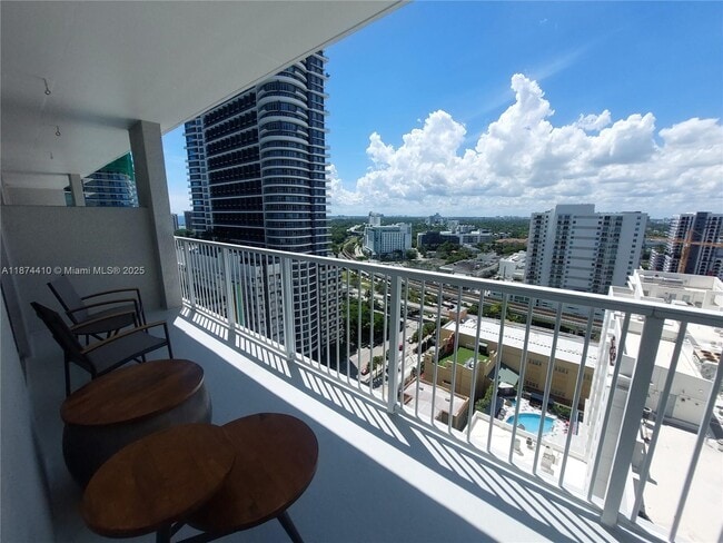 Building Photo - 1250 S Miami Ave