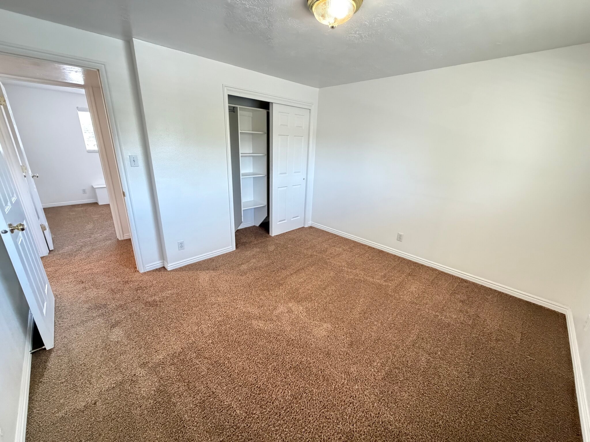 Building Photo - 367 E 1500 S
