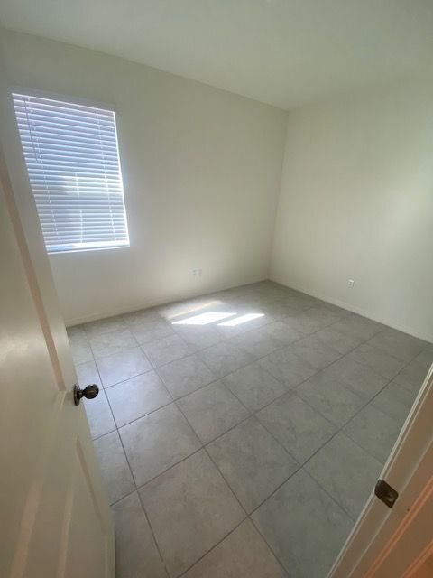 Building Photo - 5818 143rd Ct E