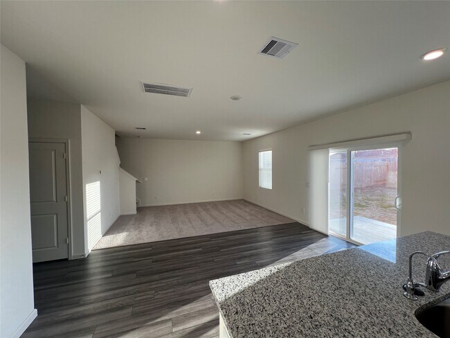 Building Photo - 3022 Spindletree Ln