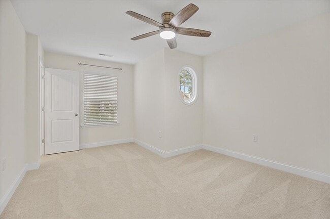 Building Photo - 8620 Secreto Dr