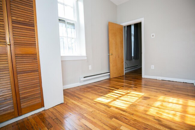 Building Photo - 1114 Spruce St