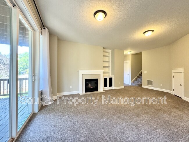 Building Photo - 13257 SW Maplecrest Ct