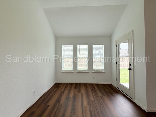 Building Photo - For Lease | Bixby | Available Now!