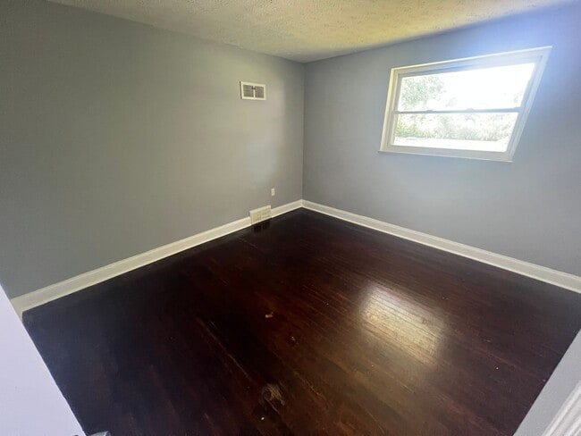 Building Photo - 1179 Linda Ln