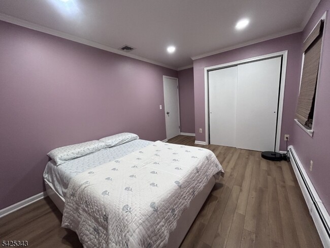 Building Photo - 6 Lori Ln