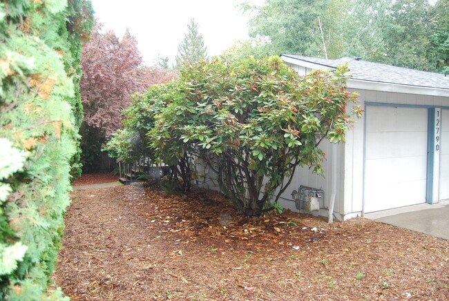 Building Photo - Charming 2 Bedroom 1.5 Bathroom in Tigard