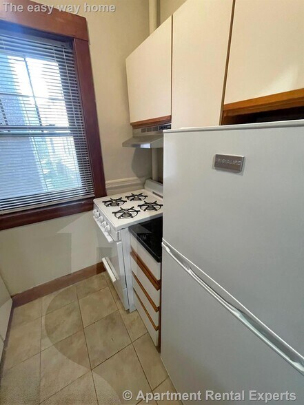 Building Photo - 5 Linnaean St