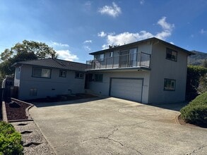 Building Photo - 370 Wright Ave