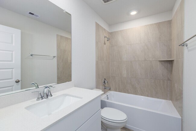 Building Photo - 16691 Sterling Clf St