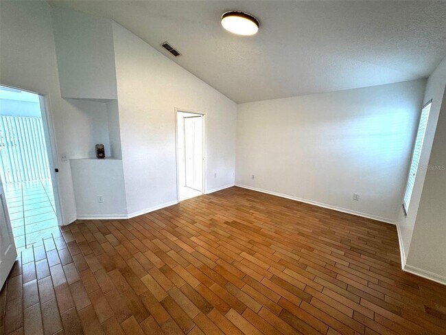 Building Photo - 5629 Loma Vista Ct