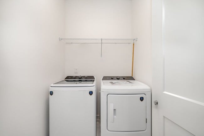 Building Photo - Awesome Floorplan!