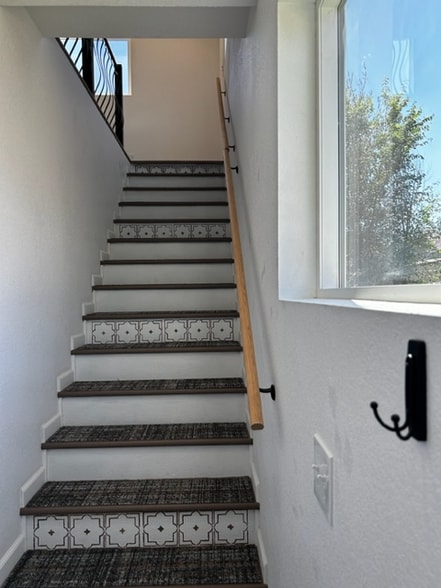 Primary Photo - 1420 Dayton St