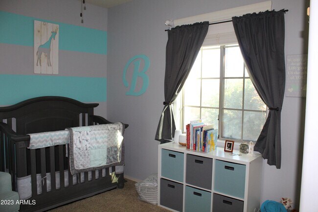 Building Photo - 3457 S Swan Dr