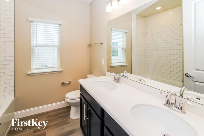 Building Photo - 206 Clifton Bay Lp