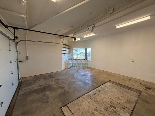 Building Photo - 509 Cloudview Trail
