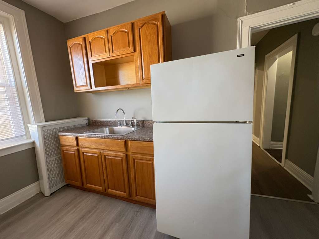 Building Photo - 1579 Chapel St