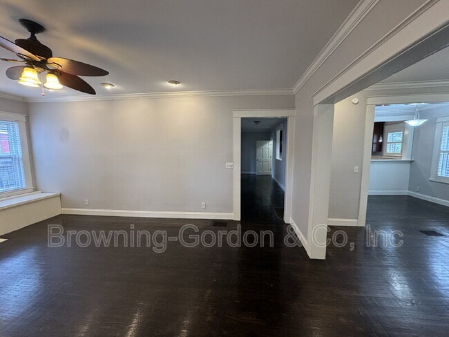 Building Photo - 1804A 15th Ave S