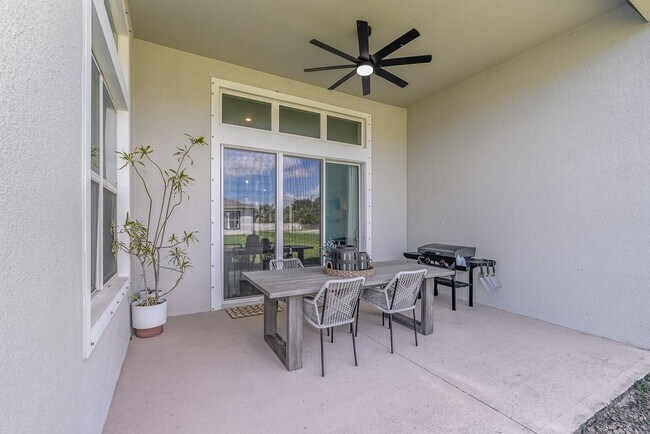 Building Photo - 1140 Aranceto Cir