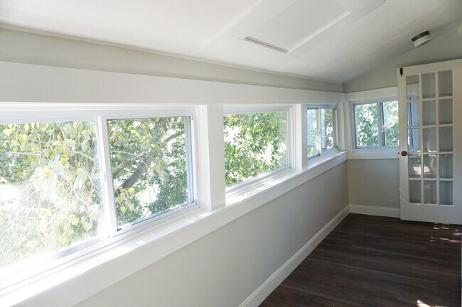 Building Photo - 90 Conwell Ave