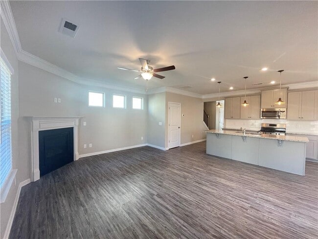 Building Photo - 145 Bryon Ln