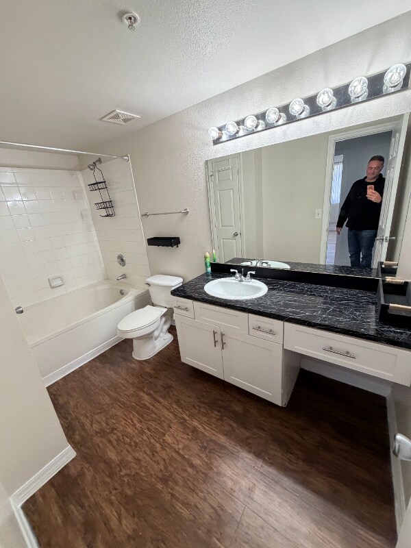 Building Photo - 200 SW 117th Terrace