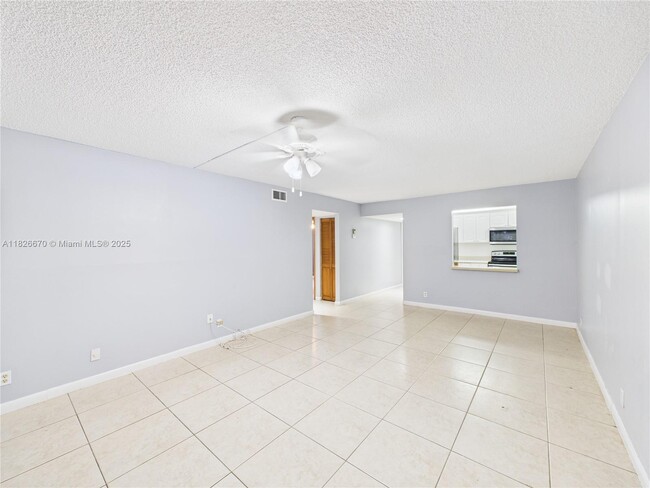 Building Photo - 4113 NW 88th Ave