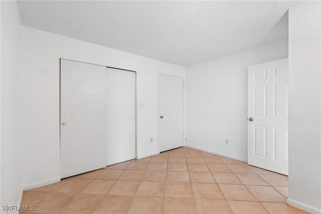Building Photo - 4231 Mariner Ln