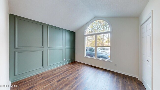 Building Photo - 1245 Monticello Dr