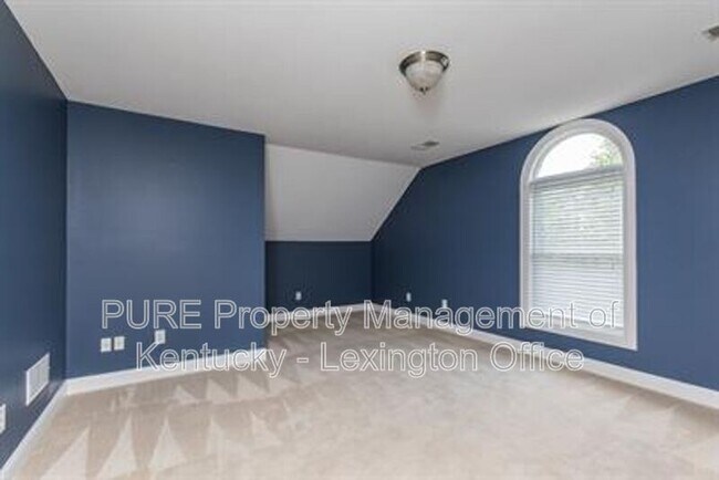 Building Photo - 900 Hammock Oak Ln
