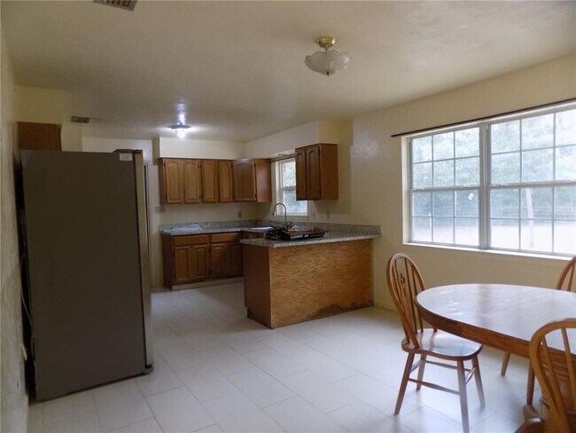 Building Photo - 1724 NW 39th Ave