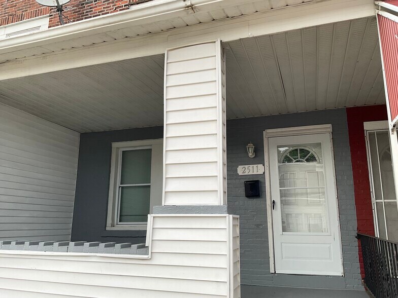 Primary Photo - 2511 S 61st St