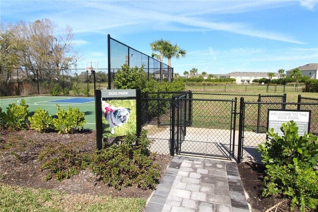 Building Photo - 15324 Shady Palms Ln