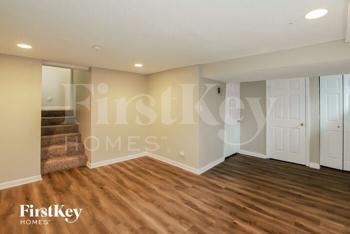 Building Photo - 5808 E 96th Terrace