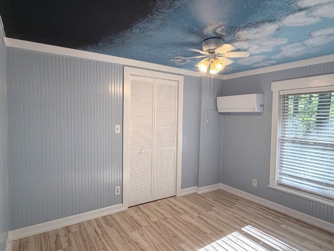 Building Photo - Live Surrounded by Nature | 3 Bedroom Home on 23 Private Acres in Saluda